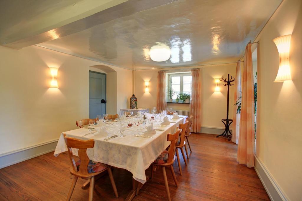Gasthaus Zum Hirschen Oberrimsingen Zewnętrze zdjęcie
