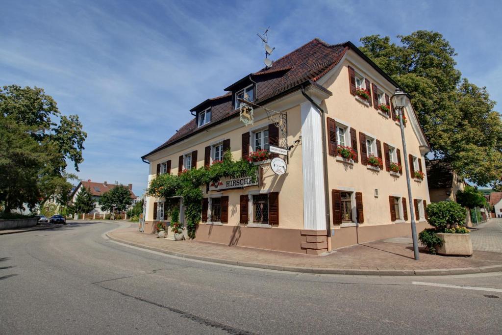 Gasthaus Zum Hirschen Oberrimsingen Zewnętrze zdjęcie
